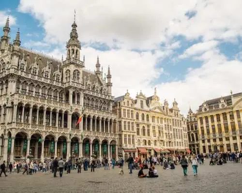 [Exclusive Private Charter Car] Customized one-day chartered private charter car tour in and around Brussels, Belgium with Chinese-speaking driver