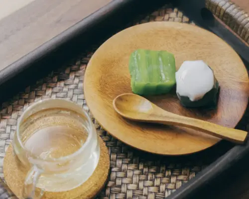 Modern Thai |  經典按摩體驗｜泰式按摩、香薰精油按摩、淋巴引流、草本球按摩、熱石按摩