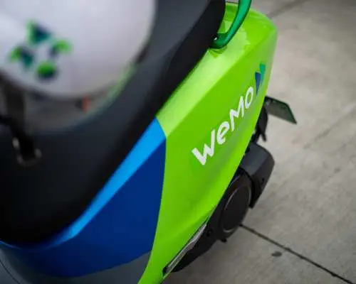 高雄租機車｜WeMo Scooter 共享機車｜無限次隨租隨還｜高鐵國旅聯票