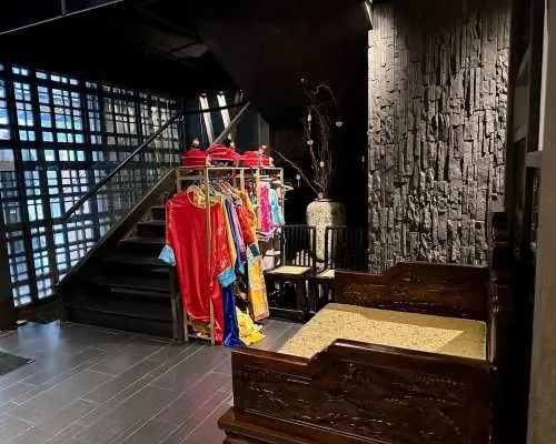 Taipei | High-end hotpot - Top One Pot, the imperial secret hotpot (Taipei Jilin Palace) You can also try on Chinese imperial costumes