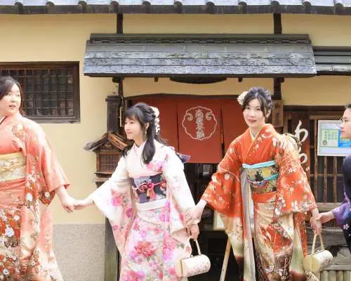 奈良・富士着物レンタル｜豪華振袖＆ヘアメイク付きプラン｜荷物預かり無料・奈良公園まで徒歩圏内