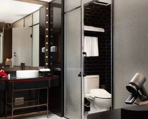 Zhuhai Gongbei Port Radisson Hotel | Zhuhai Gongbei Port Radisson Red | Accommodation Offer 2024 | Close to Zhuhai Gongbei Port