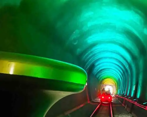 One-day Miaoli Old Mountain Line Railway Tour｜Shenghsing Station, Longteng Broken Bridge, Monet’s Secret Garden, Gaomei Wetland｜Departing from Taichung