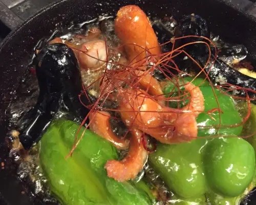 東京、千馱木、根津 | 大蒜料理 Ajillo Bar & Gohan Yamabudo (Ajillo Bar & Gohan Yamabudo) |僅座位預定