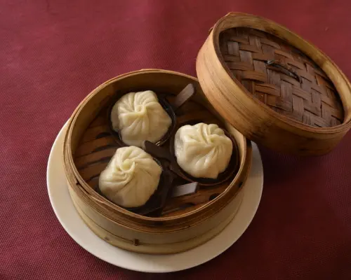 Ebisu, Tokyo | Wine Bar Chenputon Yum cha Club (Shinpudou Yum cha Club Ebisu Branch) | Seat Reservation Only