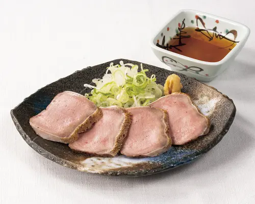 Shinjuku, Tokyo | Kushiyaki Tengu Sakaba（テング酒場 新宿南口店） |