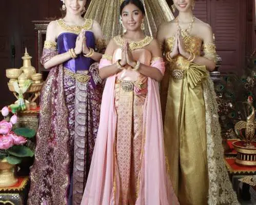 【曼谷泰服體驗】Thai Style Studio 泰服室內拍攝體驗