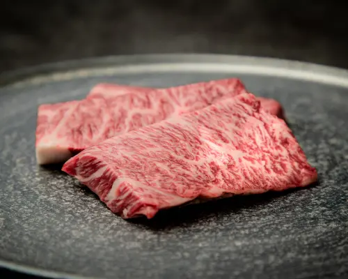 东京新宿 |牛舌和牛烤肉烤肉（新宿东口店）|仅座位预訂