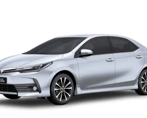 银色丰田卡罗拉Altis轿车，为甲米国际机场（KBV）至甲米市区或奥南提供舒适的私人包车服务，适合1-3位旅客。