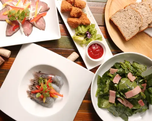 Hyogo Prefecture, Amagasaki | Cake cafe bar WIRED（cafe bar WIRED 塚口店）| Seat Reservation Only