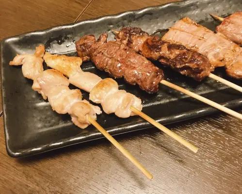 มิฮาระ จังหวัดฮิโรชิม่า |. Yakitori Yogan Yaki Nagomi ( นาโกมิย่างลาวา) |