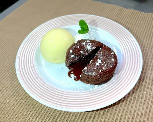 Yamanashi Prefecture Otsuki/Tsuru | Oshokuji Dokoro Ayano (Oshokuji Dokoro Ayano Tsuru Branch) | Seat Reservation Only