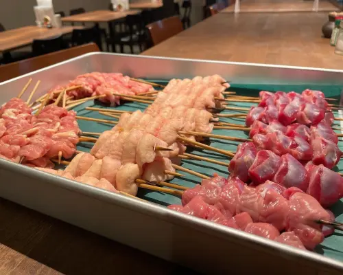 爱知县、名古屋站周边｜海鲜Sumibi Yakitori Gomame（炭火やきとり ゴマメ）｜仅座位预定