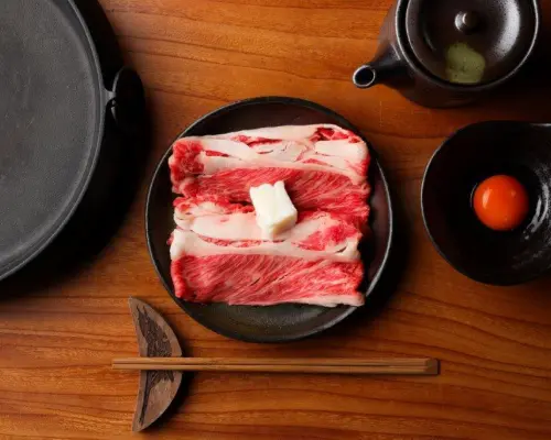 อาโอบะ-คุ จังหวัดมิยางิ |. บาร์สาเก Niku Sukishabu to Wine to Akita no Jizake Akifuji (สุกี้ชาบุเนื้อ ไวน์ และสาเกอาคิตะท้องถิ่น Akifuji) | เฉพาะจองที่นั่งเท่านั้น