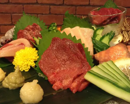 Asakusabashi/Kuramae, Tokyo | Oyster Bar Baniku Sakedokoro Yotsuba -YOTUBA- (Quán thịt ngựa Drunken Horse -YOTUBA- Chỉ đặt chỗ nhánh chính phía Tây Asakusabashi) |