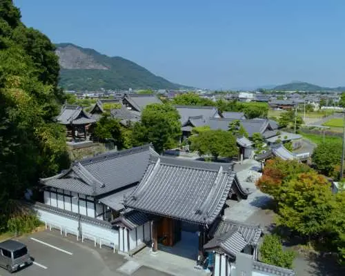 在與日本佛教偉人空海有淵源的寺廟體驗真言宗密教的禪修月輪観（香川縣善通寺市）