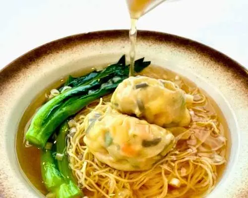 【KKday獨家優惠】The Sky Boss 波士廳・101｜米芝蓮粵菜｜360度飽覽整個九龍半島景色｜午市點心套餐、晚市套餐｜ICC 環球貿易廣場「天饌101」