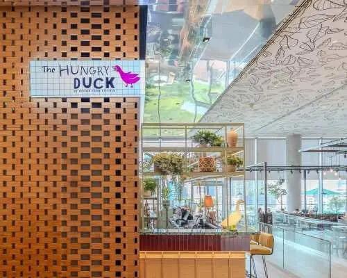 The Hungry Duck เซ็นทรัลเอ็มบาสซี่ | กรุงเทพมหานคร