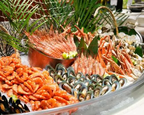 ミストラル ランチ / ディナー ビュッフェ / アフターヌーンティー お食事券（マカオ）