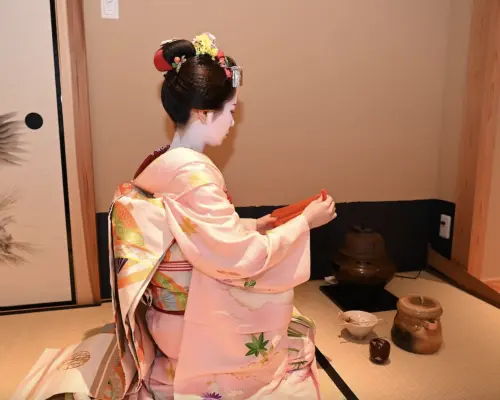 京都、日本｜祇園折楽屋 着物体験：伝統的な茶道、書道、舞妓茶道