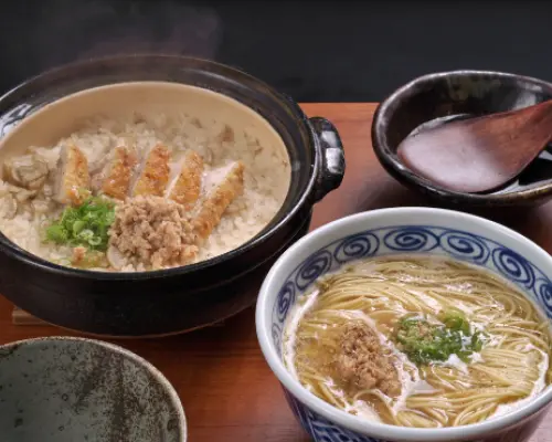 ชินไซบาชิ, มินามิเซ็นบะ, นากาโฮริบาชิ, จังหวัดโอซาก้า | ยากิโทริ Sumibi Yaki Hotaru (โฮตารุย่างถ่าน) | เฉพาะจองที่นั่งเท่านั้น