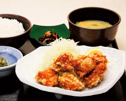 กินซ่า โตเกียว | ซูชิ ซูชิโทฟุโระ (สาขากินซ่า 1-โชเมะ) | เฉพาะจองที่นั่งเท่านั้น