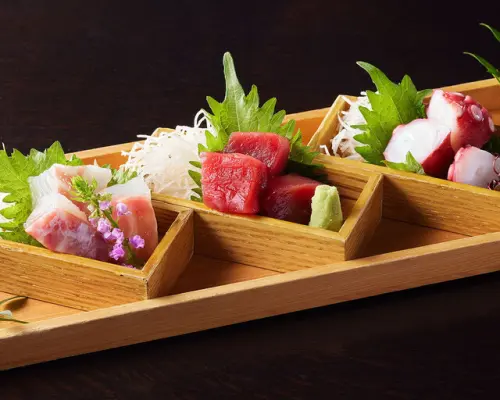 东京、新桥/汐留 |草烧日本酒四万十屋（稻草烤日本酒四万十屋新桥站店）|仅座位预订