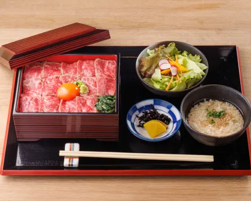 愛知縣金山市大須市、鶴舞市 |肉類菜餚：炭火烤和牛三吃三吃亭（炭烤和牛三吃專門店）|僅座位預訂
