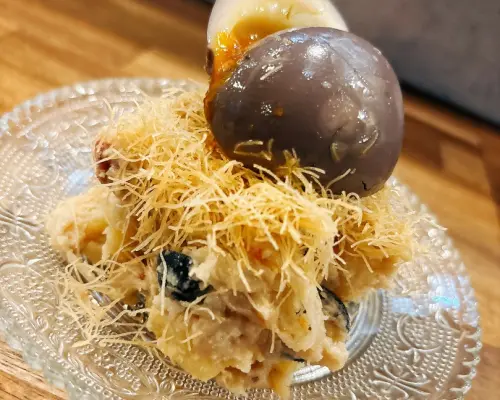 Osaka Station, Umeda, Shinchi, Osaka Prefecture | Bar Yomen Sakaba BenNu (Western Noodle Bar BenNu) | Seat Reservation Only