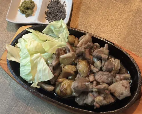 Sakai, Osaka Prefecture | Poultry Dish SUMIBI to Niku Yasai Sakana to Nabe (SUMIBI with Meat, Vegetables, and Fish in a Hot Pot) | Seat Reservation Only