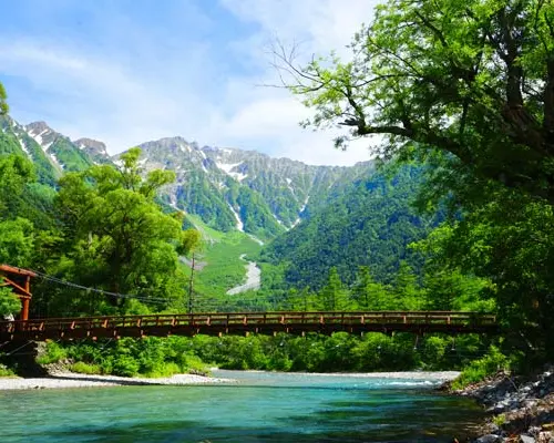 【日本旅遊】花現雪壁傳奇～立山黑部、風早之里馬籠宿、合掌村兼六園、中部福朋喜來登六日