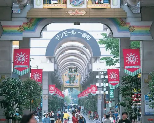 【日本旅遊】東北櫻花百選～奧入瀨森呼吸、弘前城賞櫻花、猊鼻溪輕舟遊、秋田縱貫鐵道五日