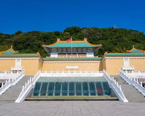 ทัวร์เช่า รถยนต์เช่าเหมาส่วนตัว ไทเป | อุทยานธรณีเย่หลิว จิ่วเฟิ่น สือเฟิ่น หยางหมิงซาน พิพิธภัณฑ์พระราชวังแห่งชาติ จินซาน | บริการหลายภาษา