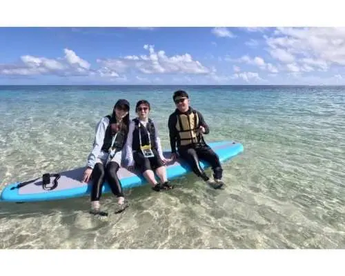 【冲绳，宫古岛】立桨冲浪+浮潜之旅！奢华体验，享受双重乐趣！放松身心，巡游于清澈见底的海水中，并在私密潜点畅泳！