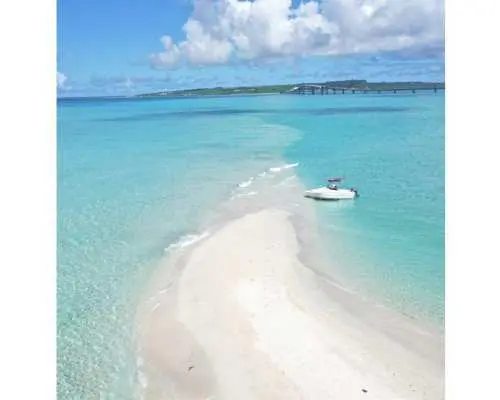 【沖縄・宮古島】ボートで行く【ユニの浜】1億画素ドローン！マリーナ発着で伊良部大橋をくぐるプチクルージングも楽しめます。【ドローン撮影無料】