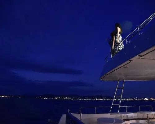 【沖縄・石垣島】世界有数の星空に逢いに行く！三線を聴きながら海から見上げる星空クルージング