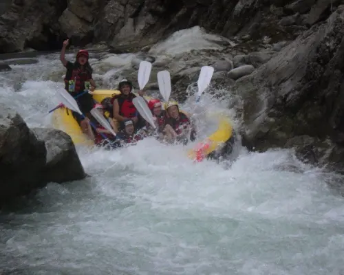 ◇Free photos included♪ Enjoy a mid-summer rafting tour with beautiful facilities and top-of-the-line gear!