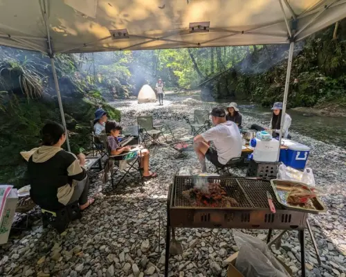 【東京・あきる野】滝行体験・鍾乳洞探検・BBQ！猟師がガイドする東京の秘境を巡るアドベンチャー！森林セラピー効果で心身ともにリフレッシュ♪