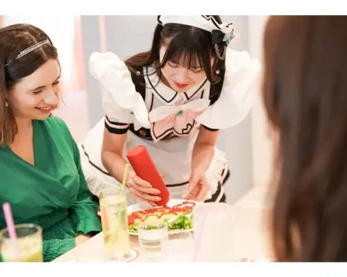 【东京，秋叶原】两小时的欢乐时光，包含现场音乐和美食！ “完美计划”