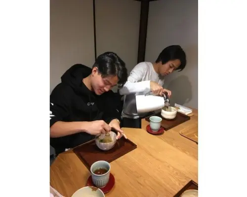 【京都・東山】築100年の京町家で茶道体験  自分でお抹茶を点てよう！6才から参加ＯＫ！