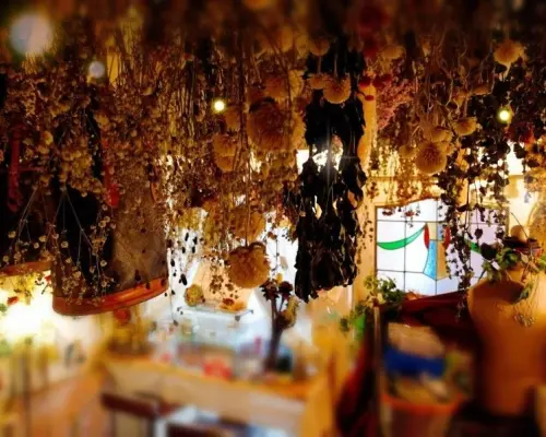 【名古屋・千種区】火を灯さないアロマキャンドル作り「ボタニカルサシェ体験」