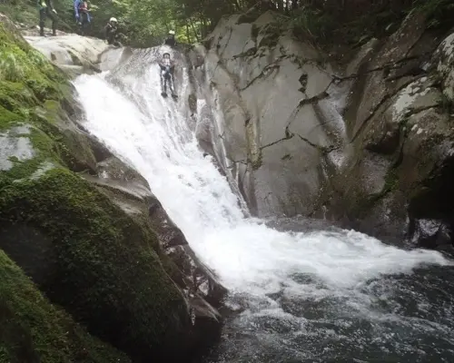 [Shizuoka, Izu, Kawazu] Let's go canyoning in the natural streams of Izu! "Half-day Canyoning Course"