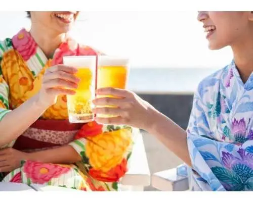 [Walking around Hiroshima in a yukata] The popular yukata plan is back again this year! Wear your favorite yukata and enjoy Japanese gardens, Hiroshima Castle, strolling around Miyajima, and more.