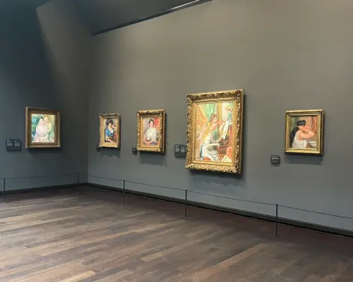 仏政府公認日本語ガイドと回るオルセー美術館見学 & 街歩きツアー( 3.5時間プライベートツアー、 1組最大6名まで参加可能)  by エミトラベルパリ