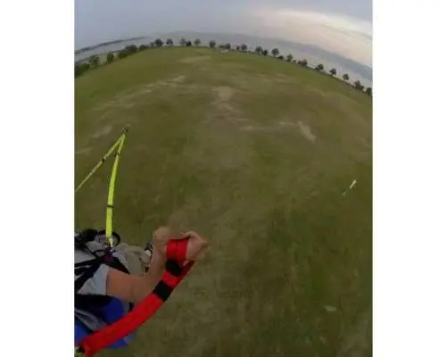 Paragliding experience in Maishima, Osaka: Enjoy a tandem flight with an instructor while overlooking Osaka Bay!