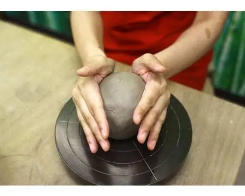 【大阪・天王寺】陶芸体験教室「マイどんぶりづくりコース」天王寺駅より徒歩２分