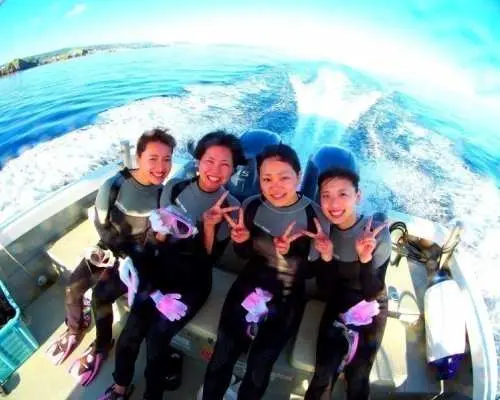 ボートでGO！青の洞窟体験ダイビング★GoPro水中写真★専属水中ガイド★自社専用ボート★餌付け体験