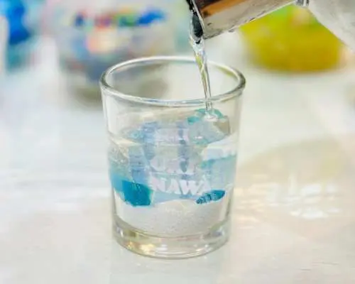 【沖繩，國際通，凝膠蠟燭】大量免費零件！製作鑲嵌琉球玻璃和貝殼的凝膠蠟燭！