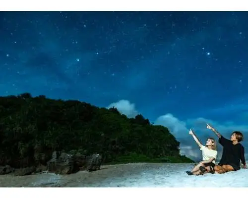 <Okinawa, Kouri Island> Starry sky photo and space walk on Kouri Island. Each participant will have their photo taken with the stars as a backdrop. Reservations can be made on the day for families, couples, and groups of friends.