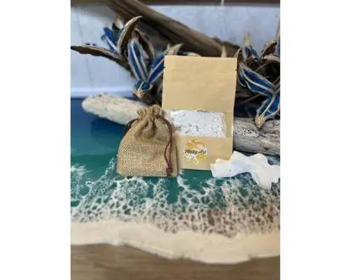 [Okinawa, Miyako Island] ~Book at a time that suits you~ Experience making salt from seawater in Miyako Island☆Conveniently located just a 5-minute drive from Miyako Airport, making it a great experience for your last day♪